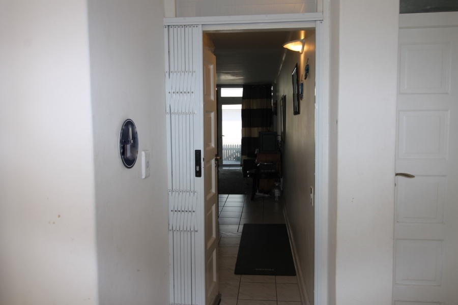 2 Bedroom Property for Sale in Harbour Island Western Cape